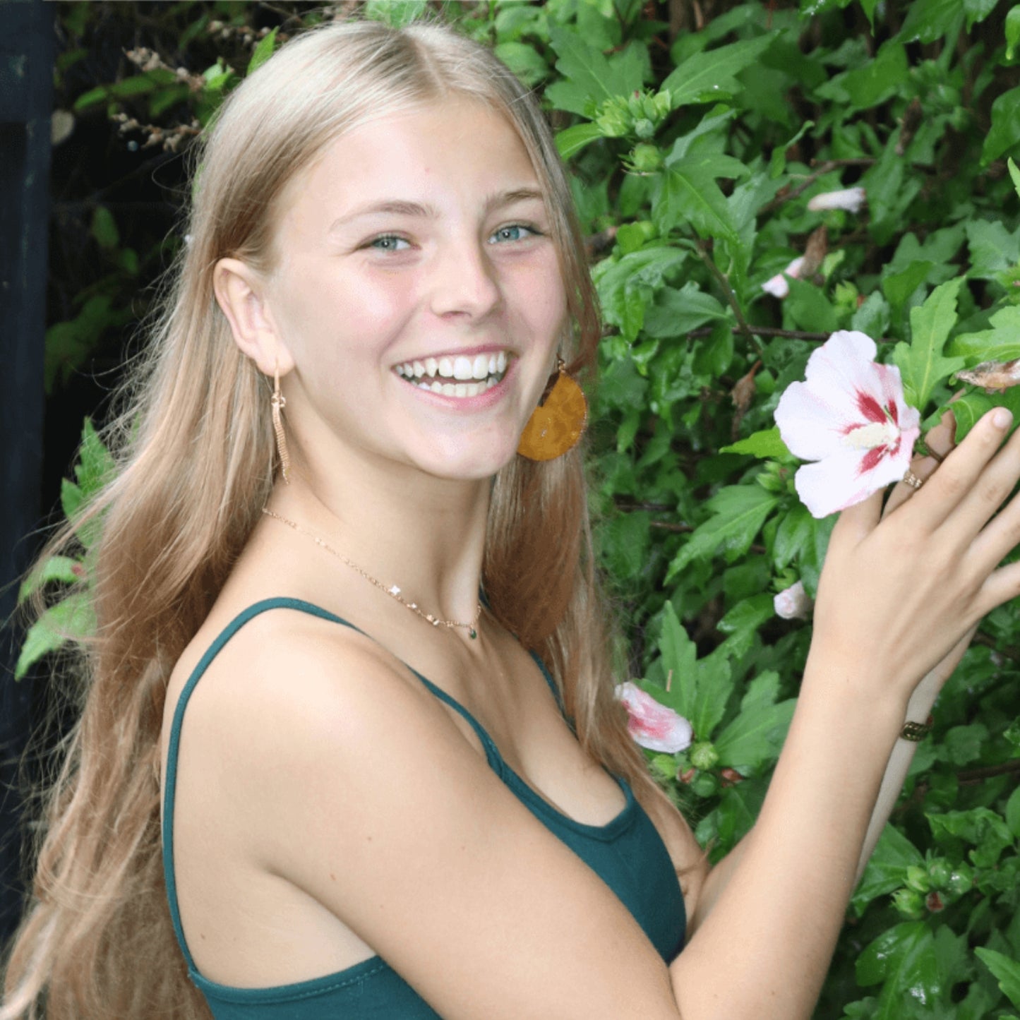 Lyra Earrings - Gold