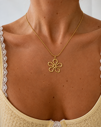 Avela Blomma Halsband – Guld